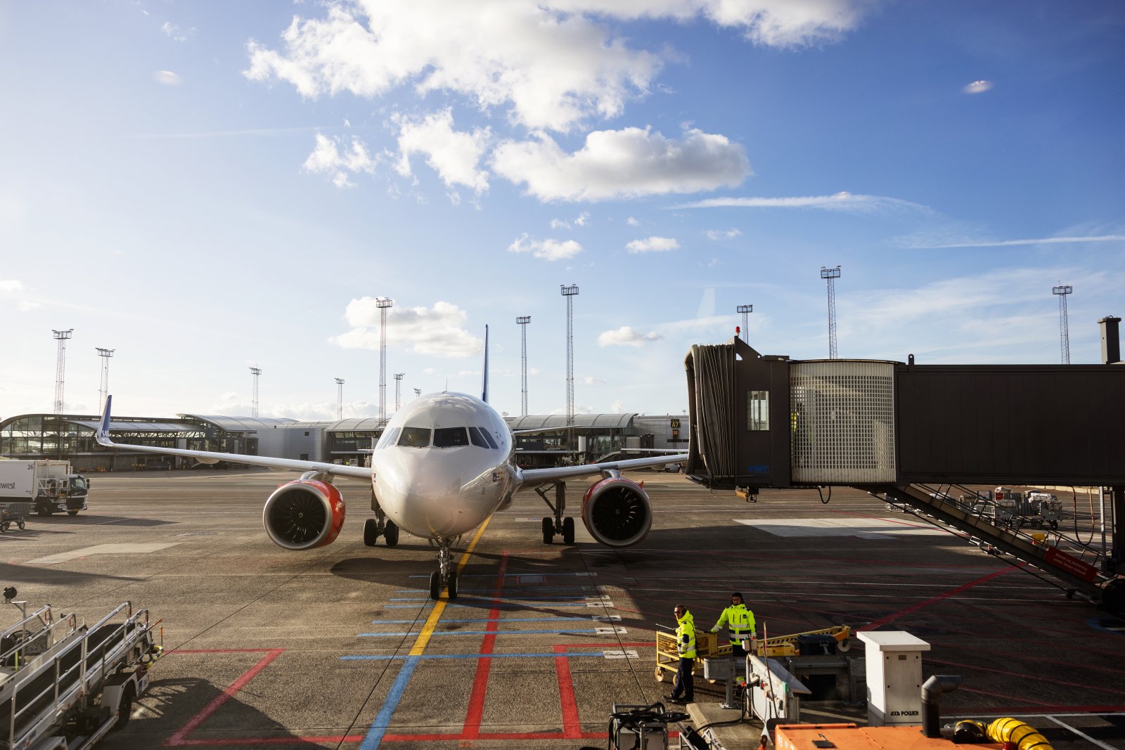 Airplane_Copenhagen_Airport.jpeg
